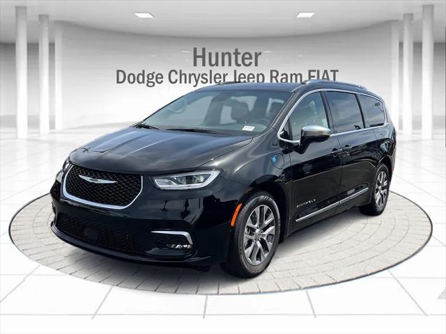 2025 Chrysler Pacifica Hybrid PACIFICA PLUG-IN HYBRID PINNACLE