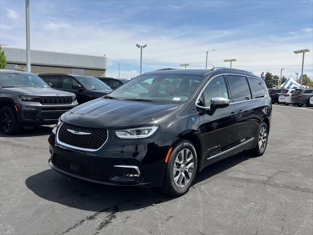 2025 Chrysler Pacifica Hybrid PACIFICA PLUG-IN HYBRID PINNACLE