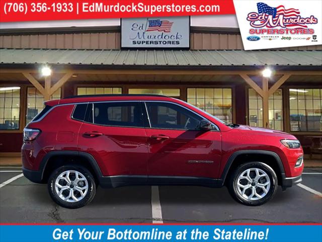 2025 Jeep Compass COMPASS LATITUDE 4X4