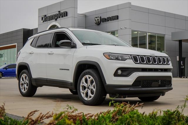 2025 Jeep Compass COMPASS LATITUDE 4X4