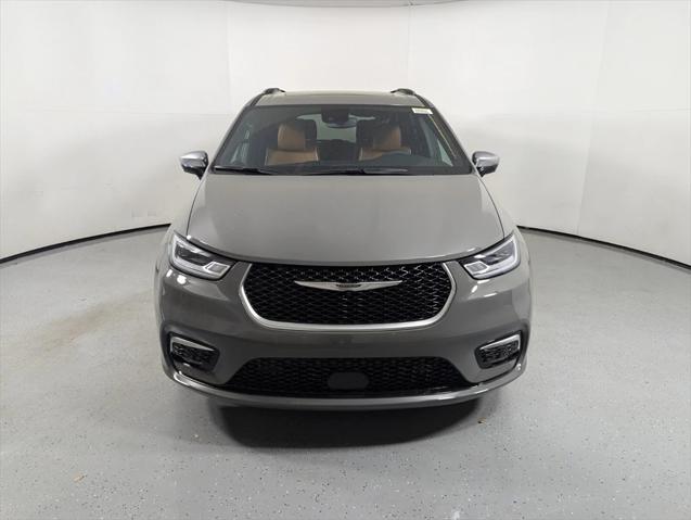 2025 Chrysler Pacifica Hybrid PACIFICA PLUG-IN HYBRID PINNACLE
