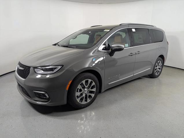 2025 Chrysler Pacifica Hybrid PACIFICA PLUG-IN HYBRID PINNACLE