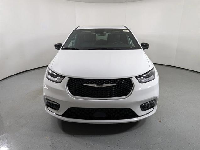 2025 Chrysler Pacifica Hybrid PACIFICA PLUG-IN HYBRID SELECT