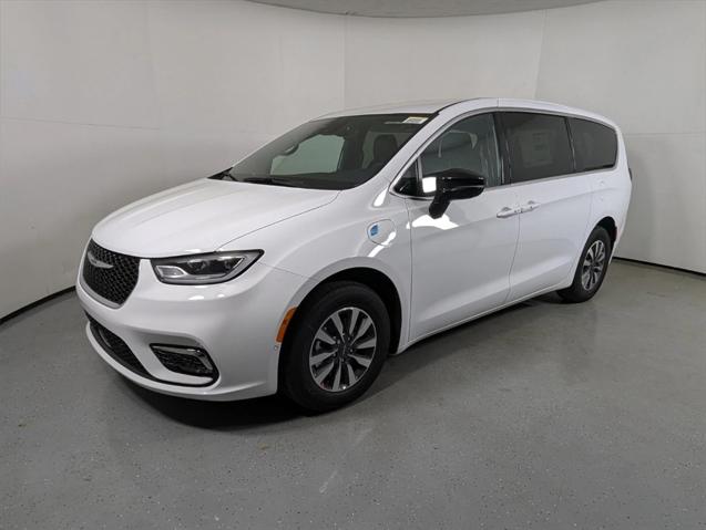 2025 Chrysler Pacifica Hybrid PACIFICA PLUG-IN HYBRID SELECT