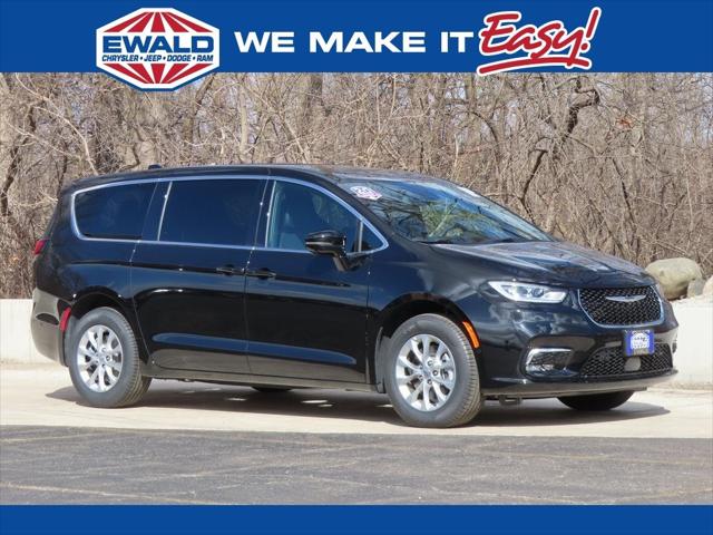 2025 Chrysler Pacifica PACIFICA SELECT AWD