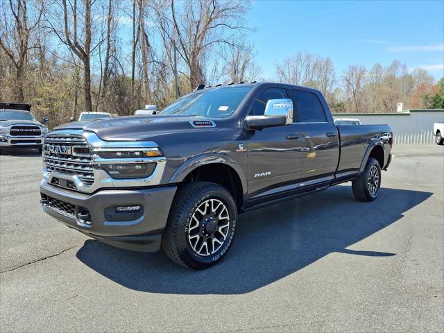 2025 RAM Ram 3500 RAM 3500 LIMITED LONGHORN CREW CAB 4X4 8 BOX
