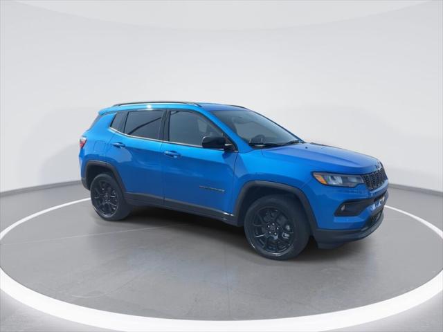 2025 Jeep Compass COMPASS LATITUDE 4X4