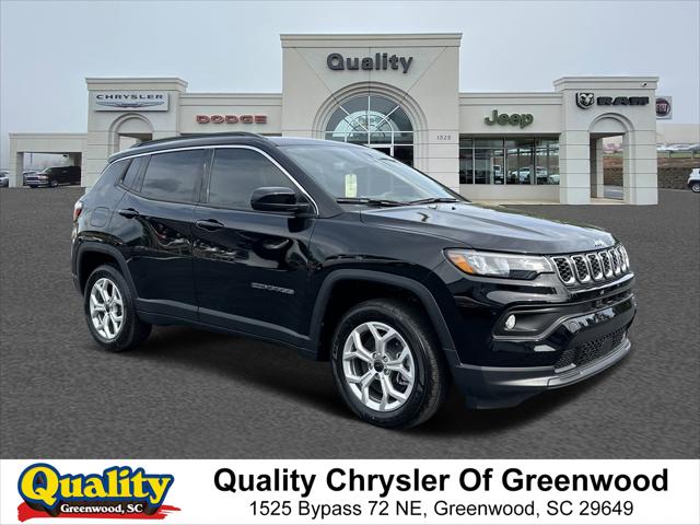 2025 Jeep Compass COMPASS LATITUDE 4X4