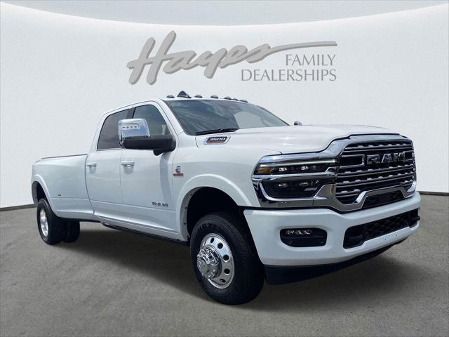 2025 RAM Ram 3500 RAM 3500 LIMITED LONGHORN CREW CAB 4X4 8 BOX