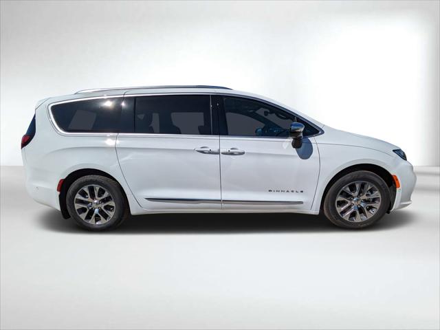2025 Chrysler Pacifica Hybrid PACIFICA PLUG-IN HYBRID PINNACLE