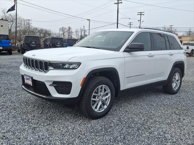 2025 Jeep Grand Cherokee GRAND CHEROKEE LAREDO X 4X4