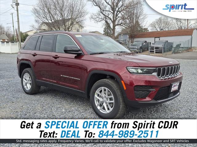 2025 Jeep Grand Cherokee GRAND CHEROKEE LAREDO X 4X4