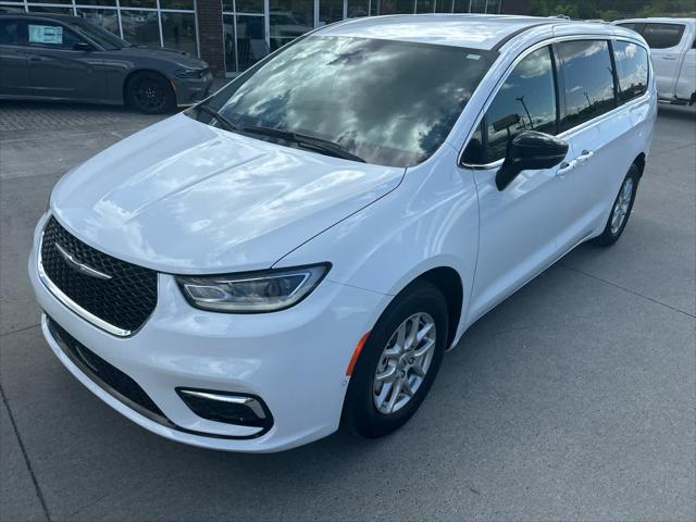 2025 Chrysler Pacifica PACIFICA SELECT
