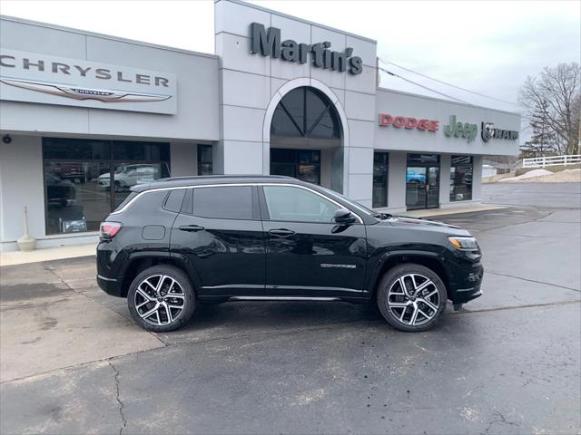 2025 Jeep Compass COMPASS LIMITED 4X4