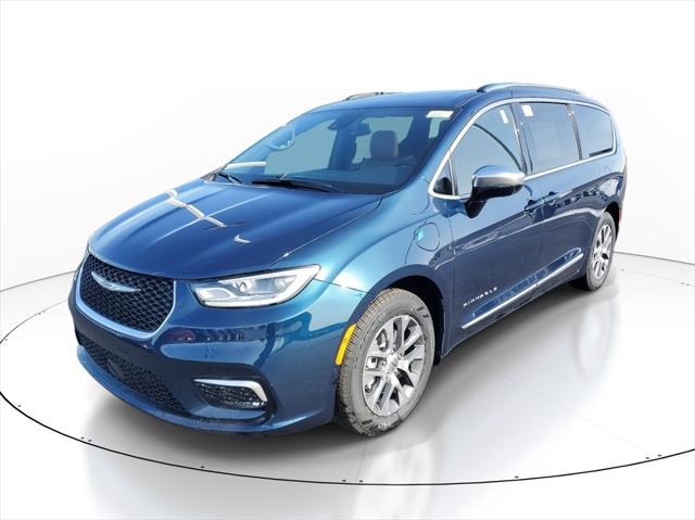 2025 Chrysler Pacifica Hybrid PACIFICA PLUG-IN HYBRID PINNACLE