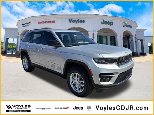 2025 Jeep Grand Cherokee GRAND CHEROKEE LAREDO X 4X4