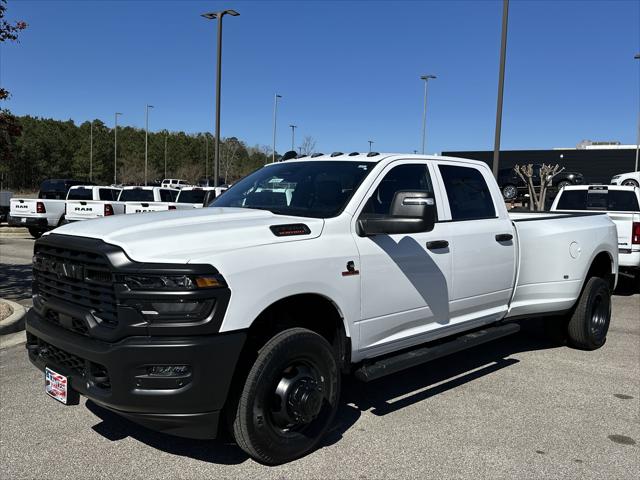 2025 RAM Ram 3500 RAM 3500 TRADESMAN CREW CAB 4X4 8 BOX