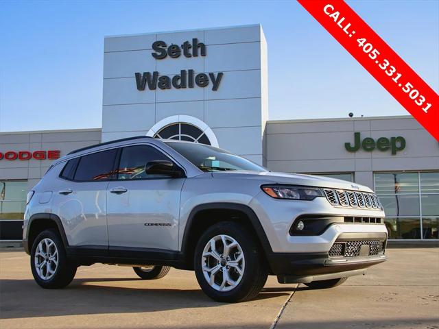 2025 Jeep Compass COMPASS LATITUDE 4X4