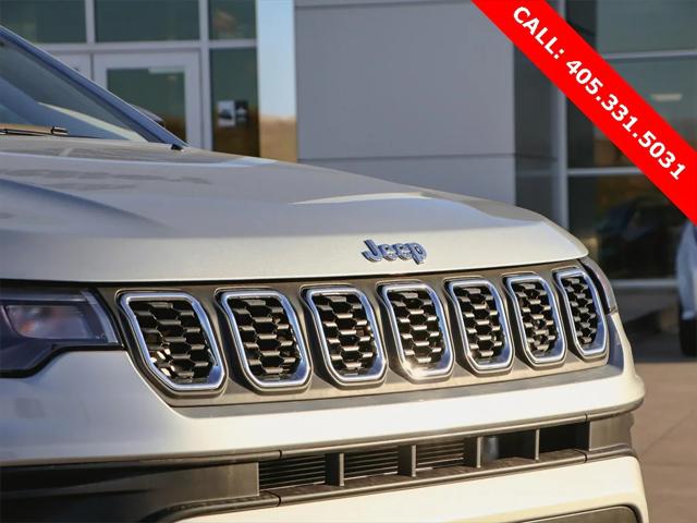 2025 Jeep Compass COMPASS LATITUDE 4X4