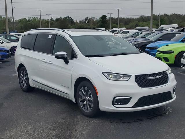 2025 Chrysler Pacifica Hybrid PACIFICA PLUG-IN HYBRID PINNACLE