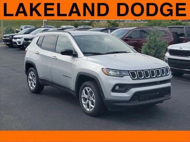 2025 Jeep Compass COMPASS LATITUDE 4X4