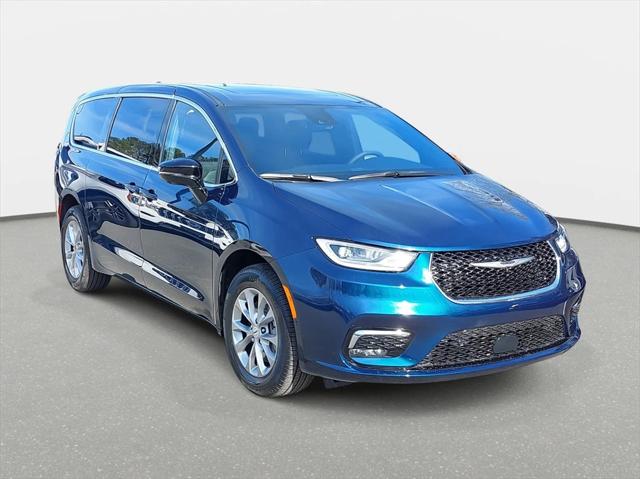 2025 Chrysler Pacifica PACIFICA SELECT AWD