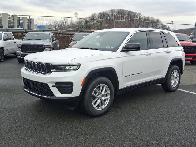 2025 Jeep Grand Cherokee GRAND CHEROKEE LAREDO X 4X4
