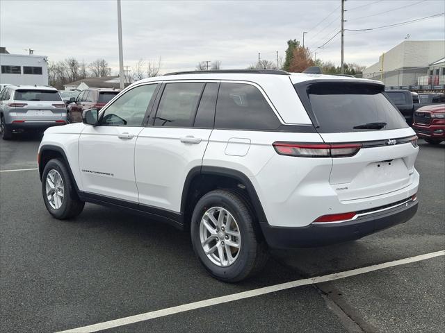 2025 Jeep Grand Cherokee GRAND CHEROKEE LAREDO X 4X4