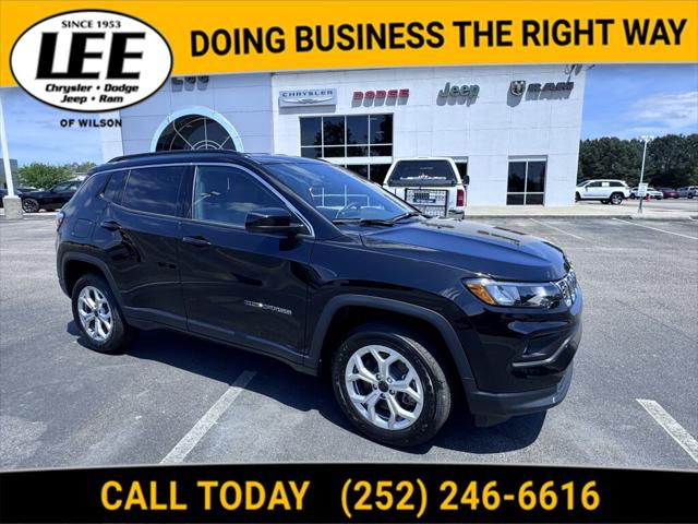 2025 Jeep Compass COMPASS LATITUDE 4X4