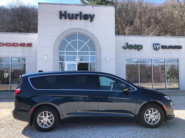 2025 Chrysler Pacifica PACIFICA SELECT
