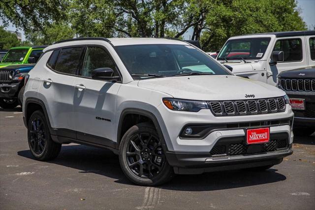 2025 Jeep Compass COMPASS LATITUDE 4X4