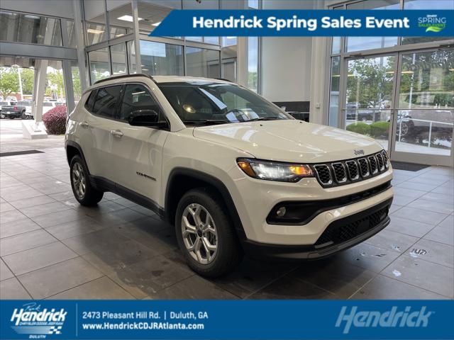 2025 Jeep Compass COMPASS LATITUDE 4X4