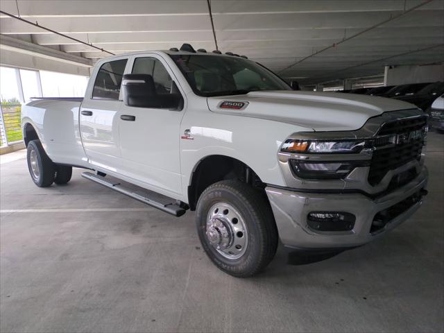 2025 RAM Ram 3500 RAM 3500 TRADESMAN CREW CAB 4X4 8 BOX
