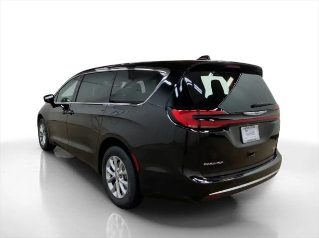 2025 Chrysler Pacifica PACIFICA SELECT AWD