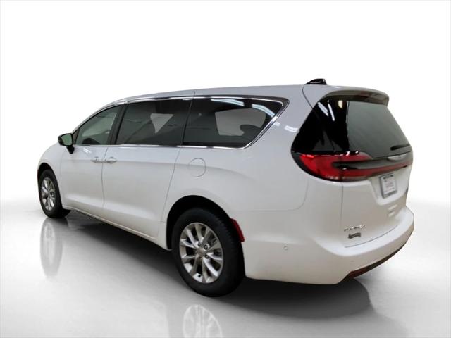 2025 Chrysler Pacifica PACIFICA SELECT AWD