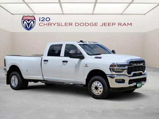 2025 RAM Ram 3500 RAM 3500 TRADESMAN CREW CAB 4X4 8 BOX