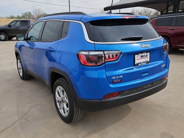 2025 Jeep Compass COMPASS LATITUDE 4X4