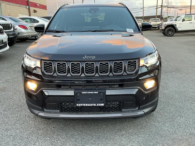 2025 Jeep Compass COMPASS LATITUDE 4X4