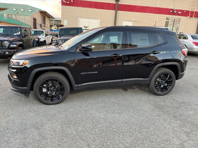 2025 Jeep Compass COMPASS LATITUDE 4X4