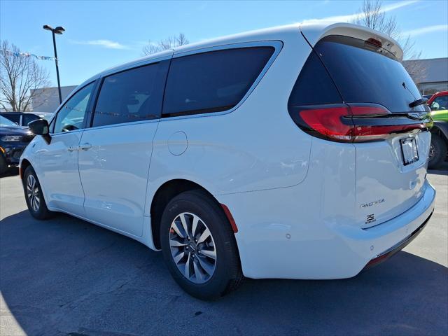 2025 Chrysler Pacifica Hybrid PACIFICA PLUG-IN HYBRID SELECT