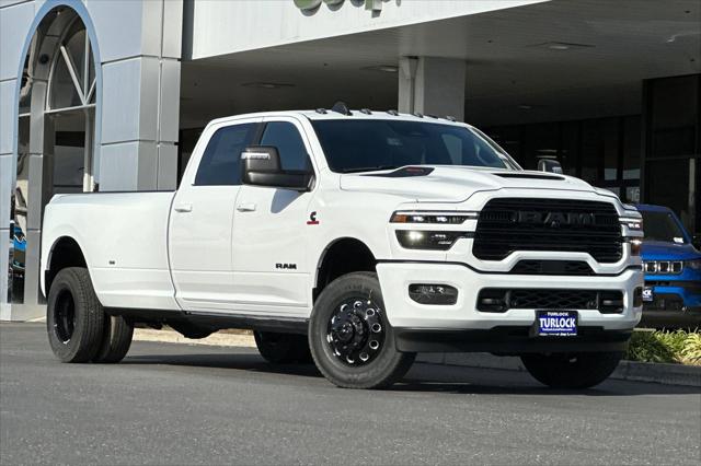 2025 RAM Ram 3500 RAM 3500 LARAMIE CREW CAB 4X4 8 BOX