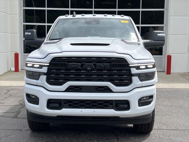 2025 RAM Ram 3500 RAM 3500 LIMITED CREW CAB 4X4 64 BOX
