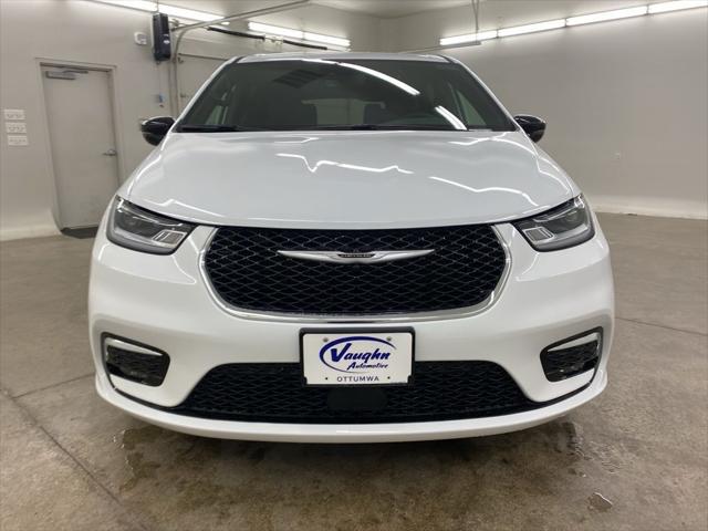 2025 Chrysler Pacifica PACIFICA SELECT AWD