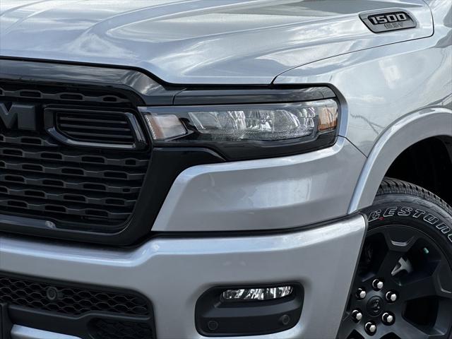 2025 RAM Ram 1500 RAM 1500 LONE STAR CREW CAB 4X4 57 BOX