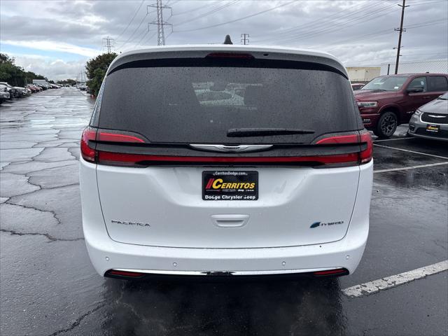 2025 Chrysler Pacifica Hybrid PACIFICA PLUG-IN HYBRID SELECT