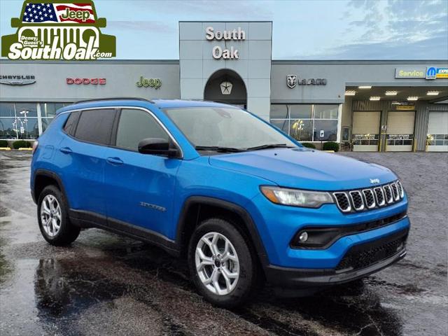 2025 Jeep Compass COMPASS LATITUDE 4X4