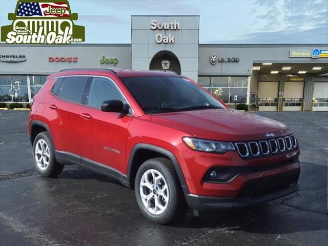 2025 Jeep Compass COMPASS LATITUDE 4X4
