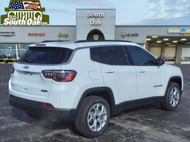 2025 Jeep Compass COMPASS LATITUDE 4X4