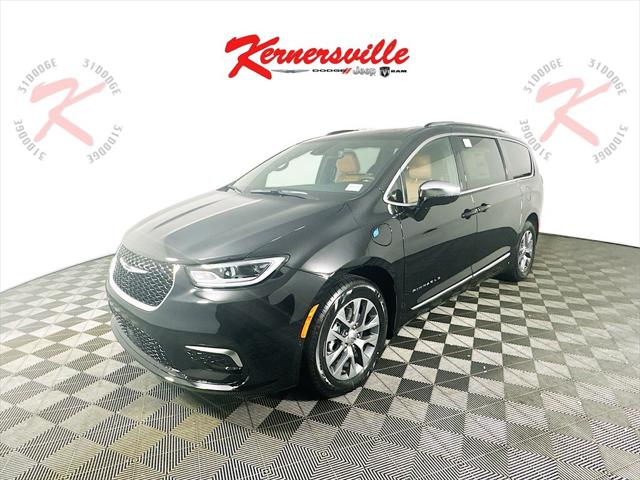 2025 Chrysler Pacifica Hybrid PACIFICA PLUG-IN HYBRID PINNACLE