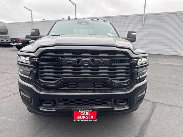 2025 RAM Ram 3500 RAM 3500 BIG HORN CREW CAB 4X4 8 BOX